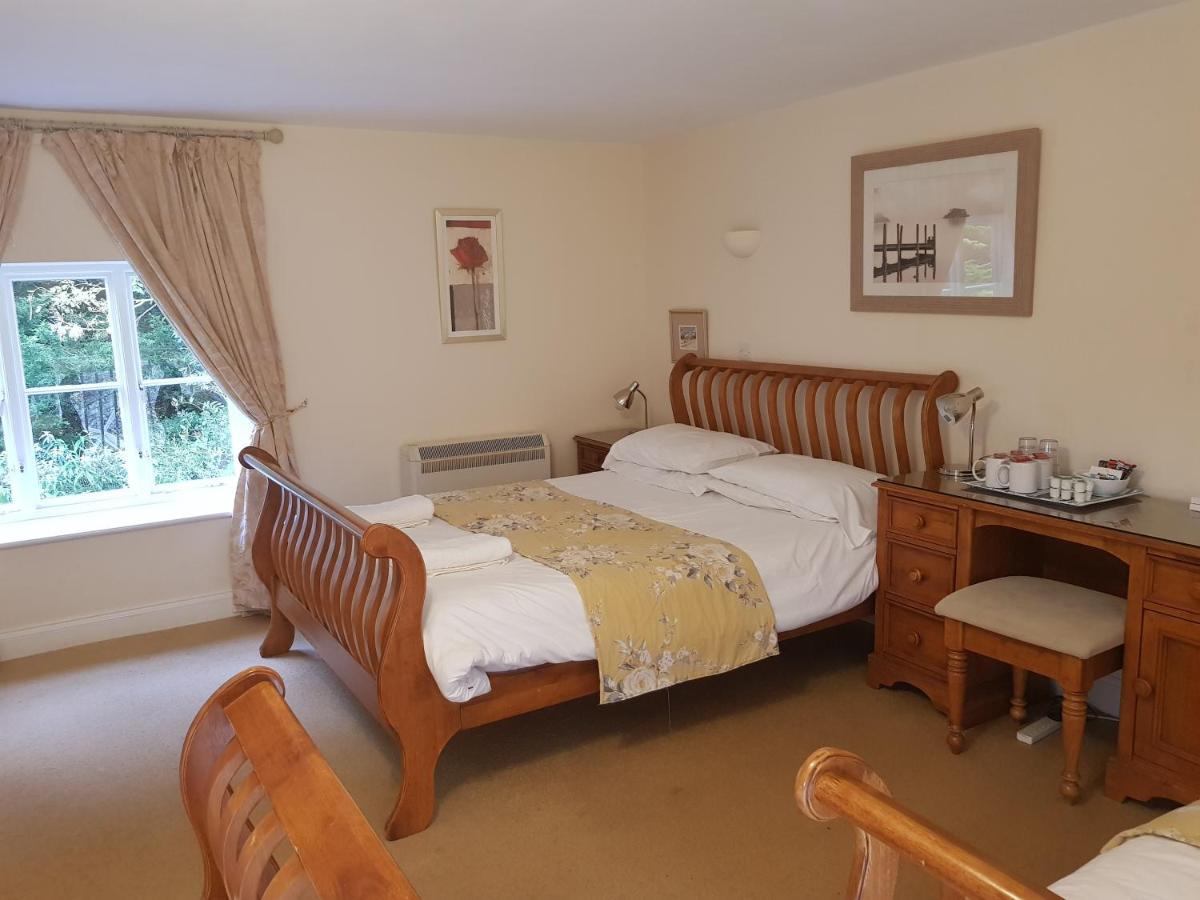 Stable Court Hotell Holt  Rum bild